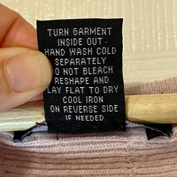 Grace Pale Pink Rounded Hem Sweater - Size Small - Picture 4 of 5